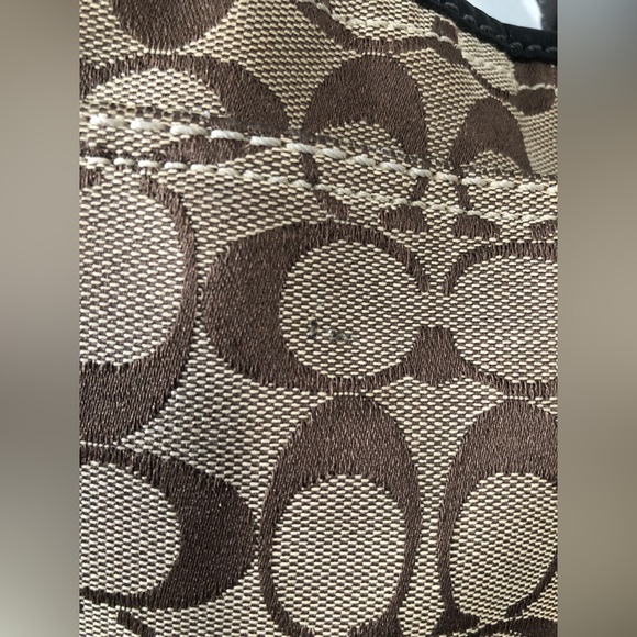 Signature Style Coach Purse with Black Leather and Gold Details, Y2K Vintage - Picture 11 of 15